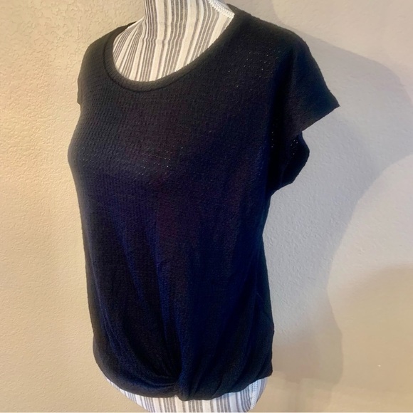 NWT Pleione Top XS Black Waffle Knit Short Sleeves Crossover Knot Hi Lo - Picture 6 of 16